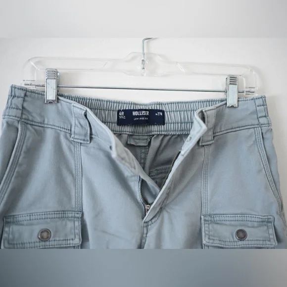 Hollister Women’s Light Gray Low-Rise Baggy Cargo Pants Sz 4R - Picture 13 of 16